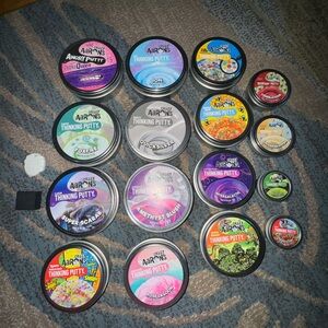HUGE LOT Crazy Aaron’s Thinking Putty